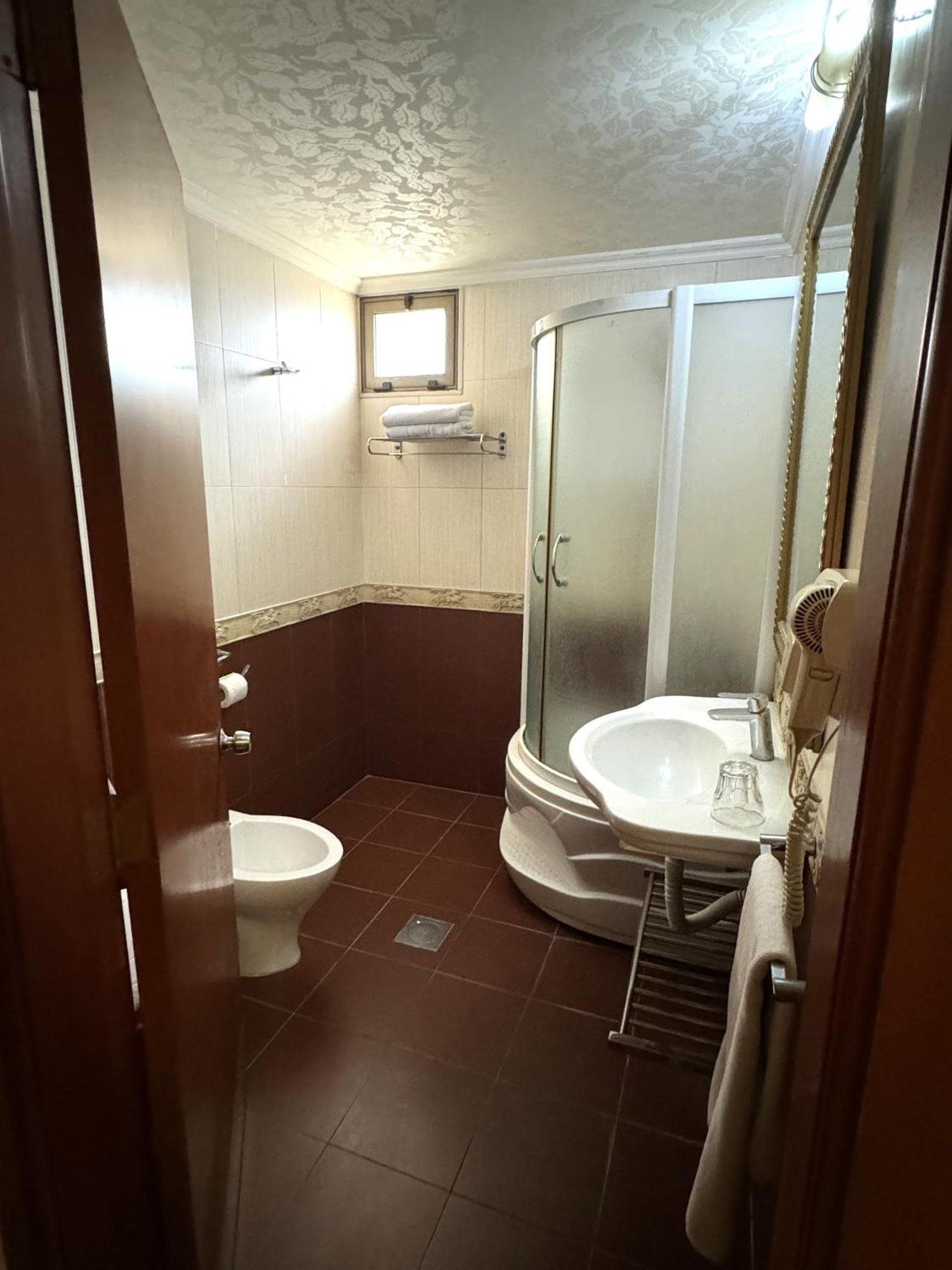 Duroy Hotel By Beverly Beirut Esterno foto