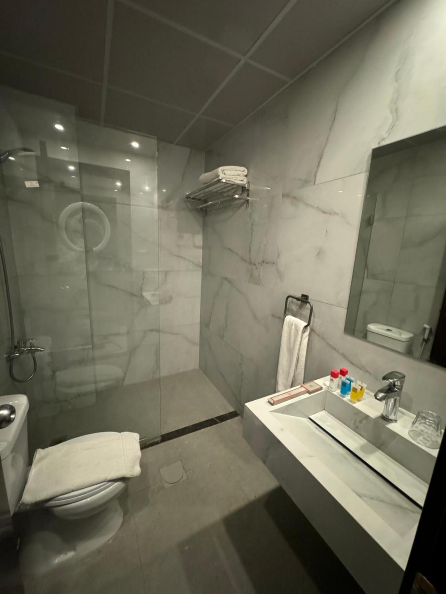 Duroy Hotel By Beverly Beirut Esterno foto